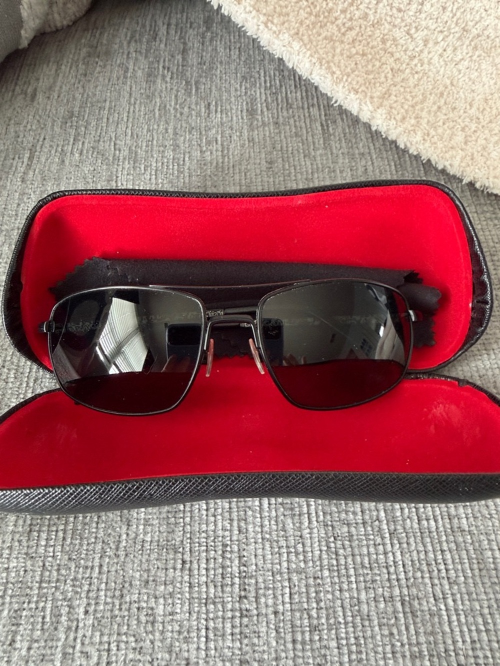 Dragon Black Aviator Sunglasses with Case